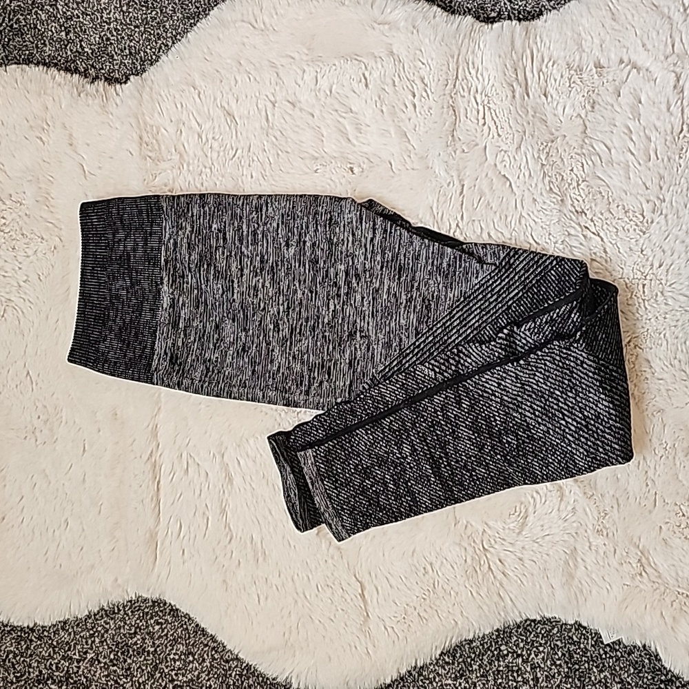 Fabletics Mid Rise Seamless Rib Leggings
